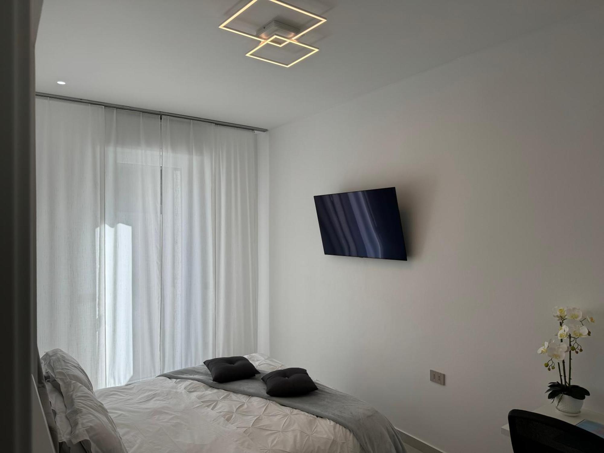 Varese Apartment Exterior photo